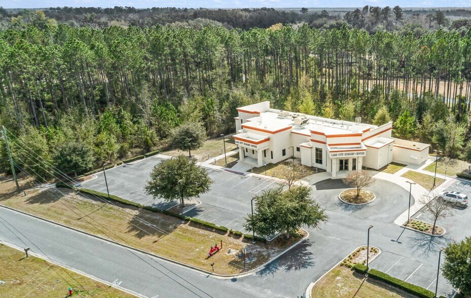 208 SW Prosperity Pl, Lake City, FL à vendre - Photo du bâtiment - Image 2 de 9