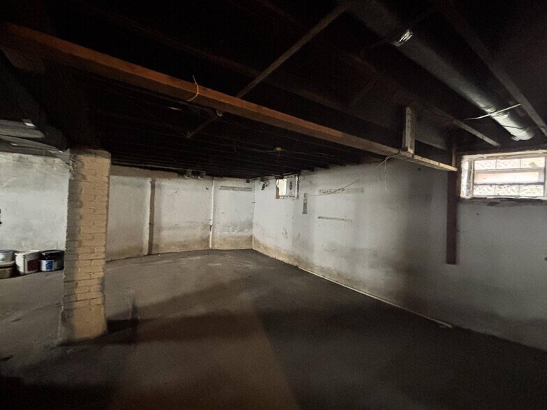 12 Waltham St, Hammond, IN à vendre - Photo du bâtiment - Image 3 de 18