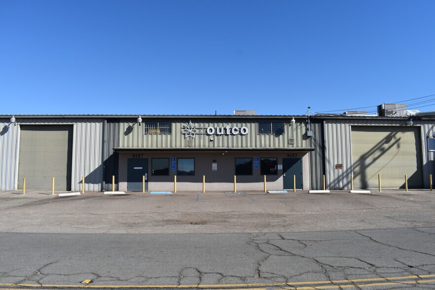 8157-8159 W Wing Ave, El Cajon, CA à vendre - Photo du bâtiment - Image 1 de 13