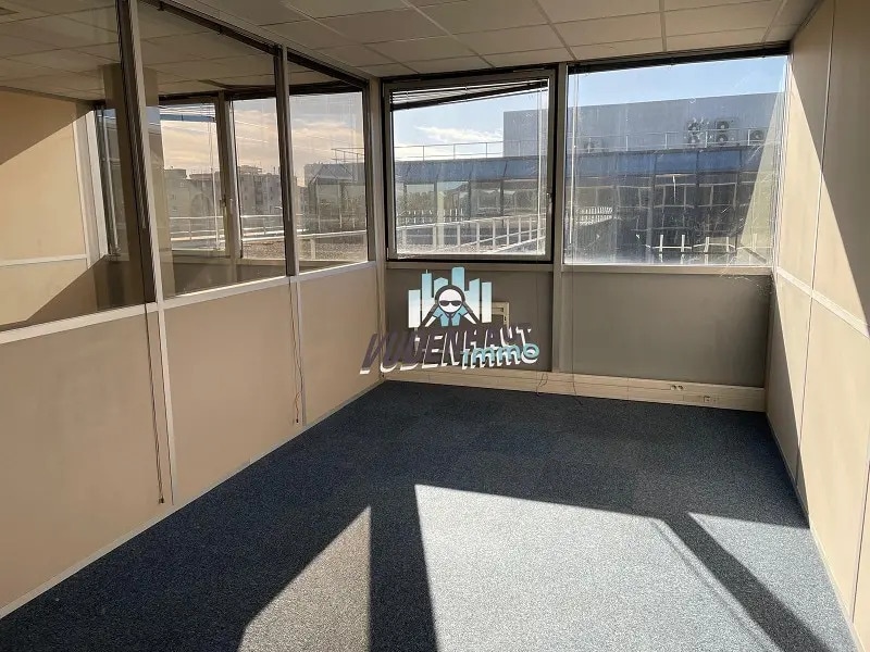 Office in Toulouse for lease Interior Photo- Image 1 of 11