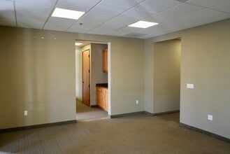 120-124 Lomas Santa Fe Dr, Solana Beach, CA for lease Interior Photo- Image 2 of 11