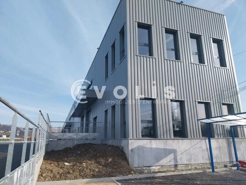 Flex dans Bourgoin-Jallieu à louer - Photo du bâtiment - Image 3 de 17