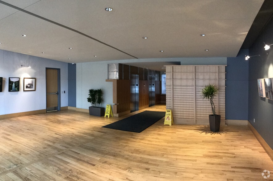 295-303 W Marconi Blvd, Columbus, OH for lease - Lobby - Image 3 of 4