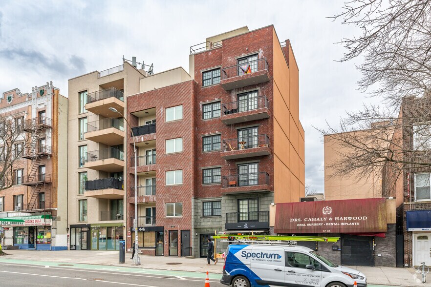 3710 31st Ave, Astoria, NY for sale - Building Photo - Image 2 of 5