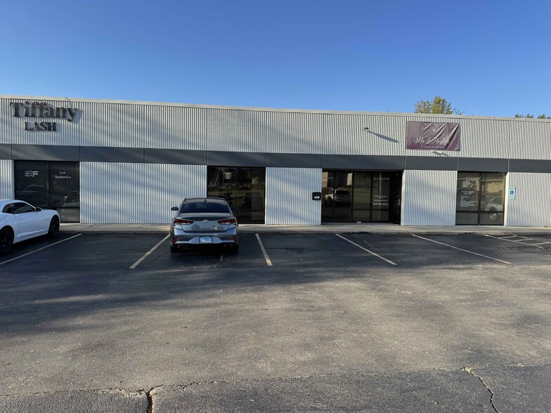 250-278 Phelps Ave, Rockford, IL for lease - Building Photo - Image 2 of 5