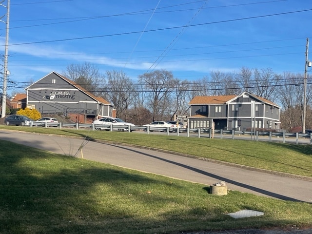 Comtra Center portfolio of 2 properties for sale on LoopNet.ca Primary Photo- Image 1 of 6