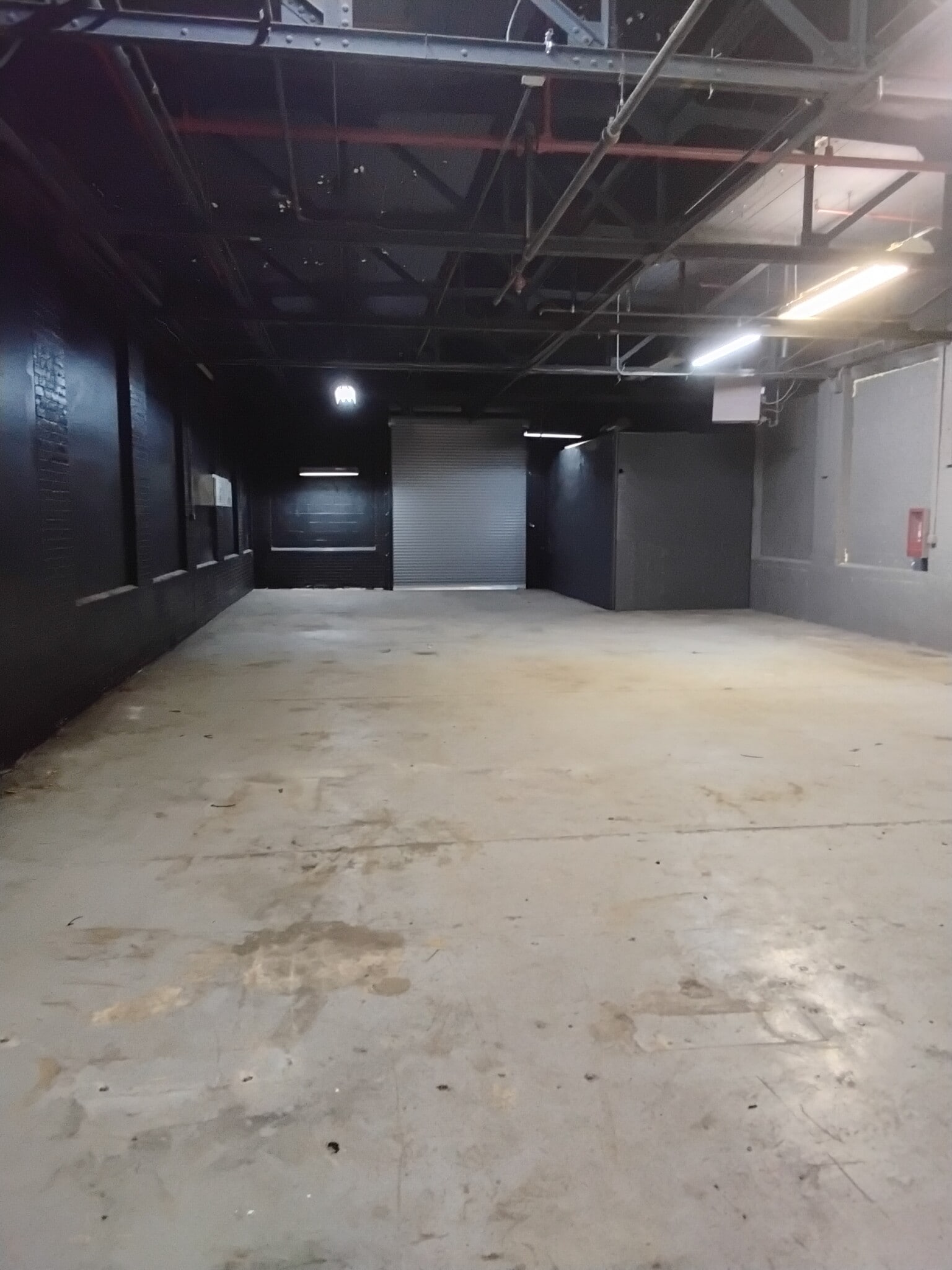 141 S Main St, Beacon Falls, CT for lease Interior Photo- Image 1 of 5