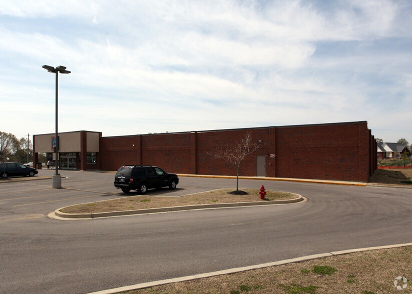 2877 Lamar Ave, Memphis, TN à vendre - Photo du bâtiment - Image 2 de 5