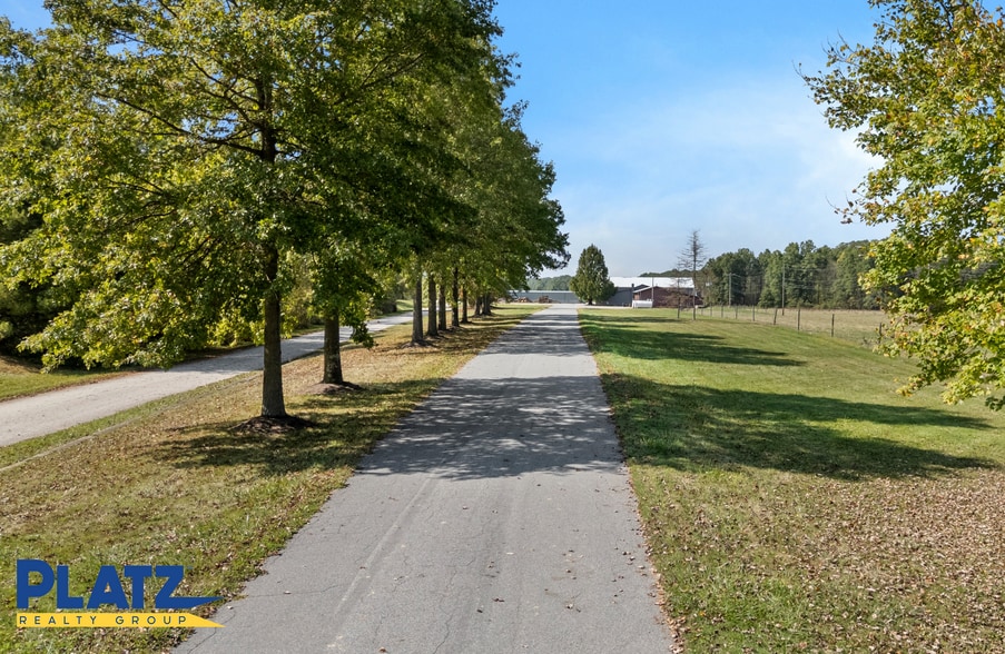 1363 State Rte 534, Southington, OH for sale - Primary Photo - Image 1 of 13