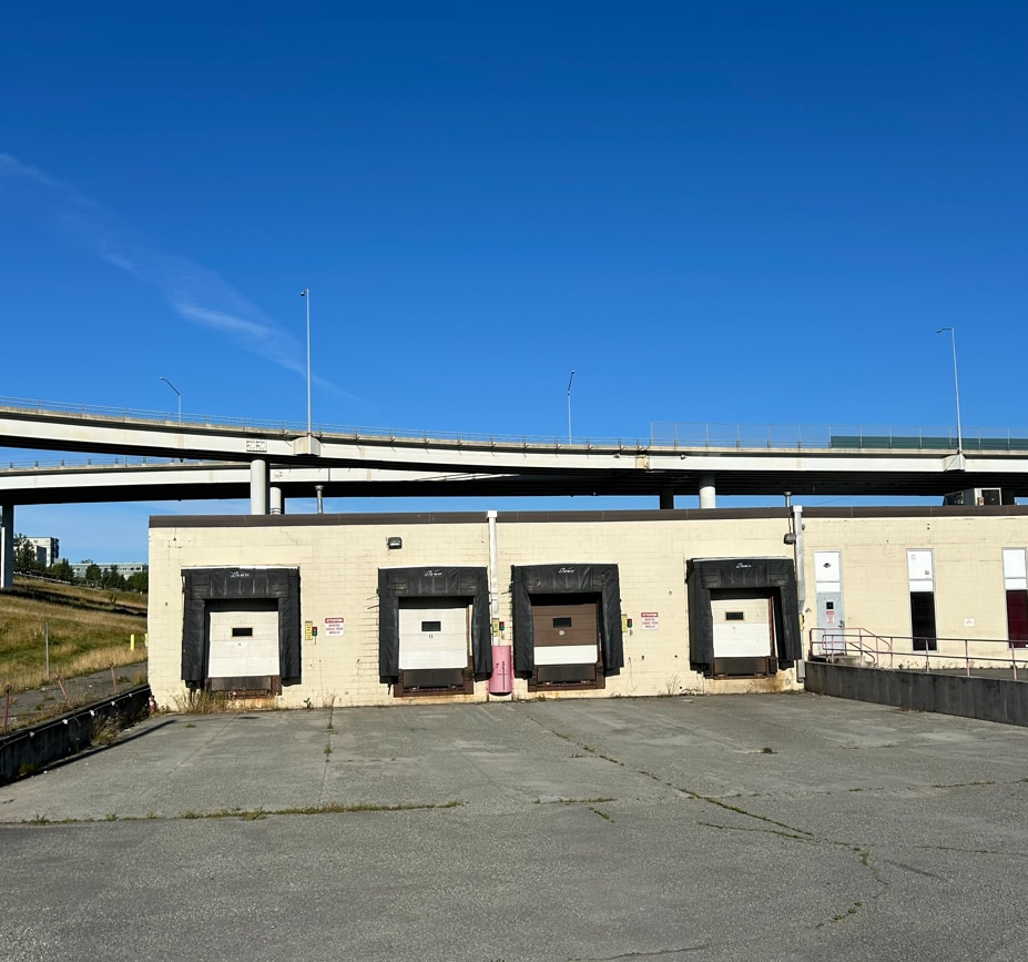 128 W 1st Ave, Anchorage, AK à louer Photo du bâtiment- Image 1 de 4