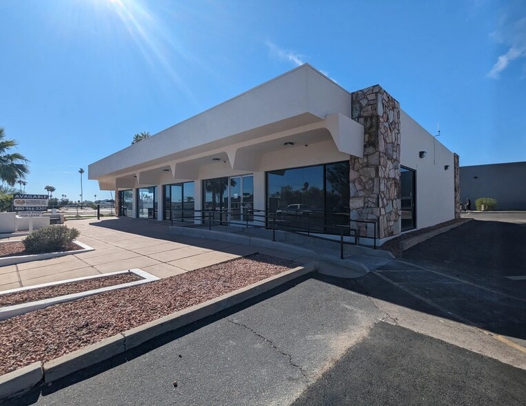 1302 N Scottsdale Rd, Scottsdale, AZ for lease - Building Photo - Image 2 of 10
