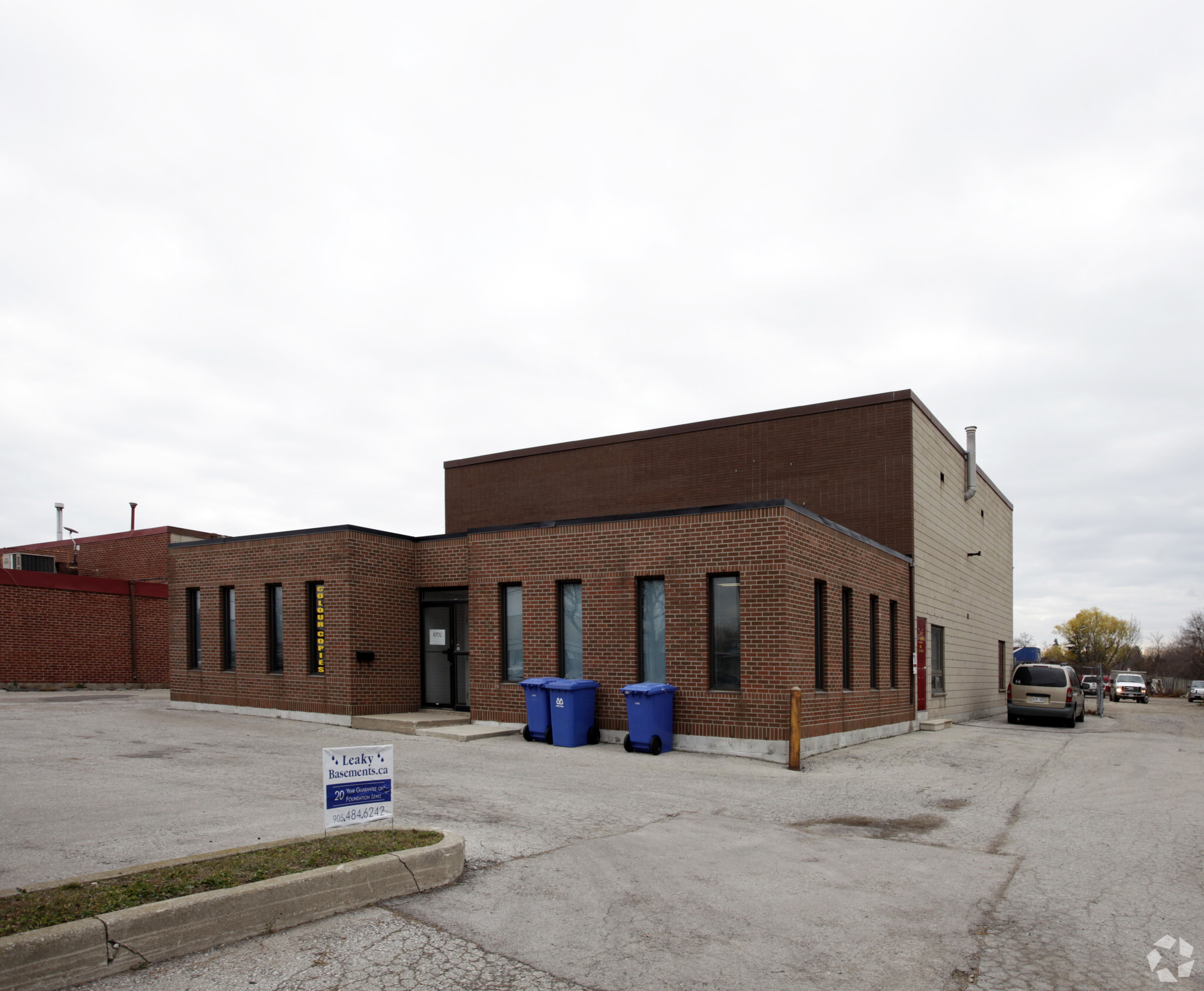 1312 Speers Rd, Oakville, ON for lease Primary Photo- Image 1 of 3