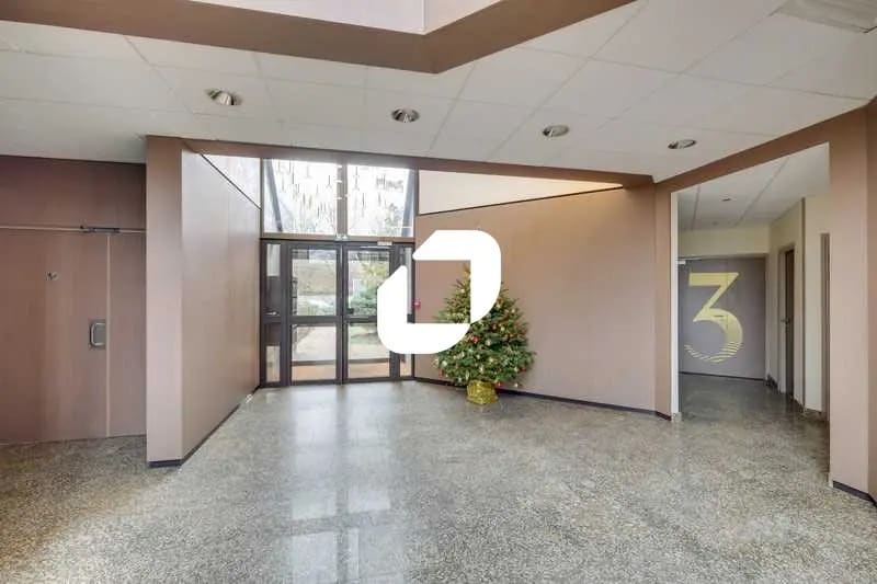 4/6 Avenue Du Vieil Etang, Montigny-le-Bretonneux for lease - Building Photo - Image 3 of 17