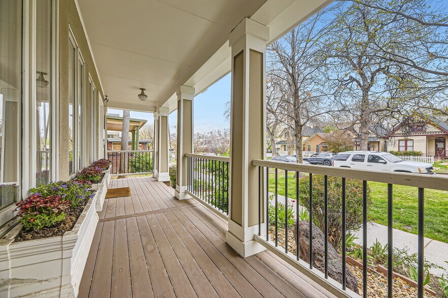 1761 N Emerson St, Denver, CO à vendre - Photo du bâtiment - Image 2 de 25