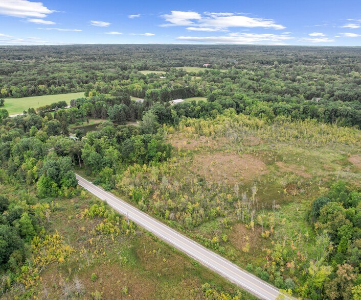 20955 Dixboro Rd, South Lyon, MI à vendre - Photo du bâtiment - Image 2 de 13