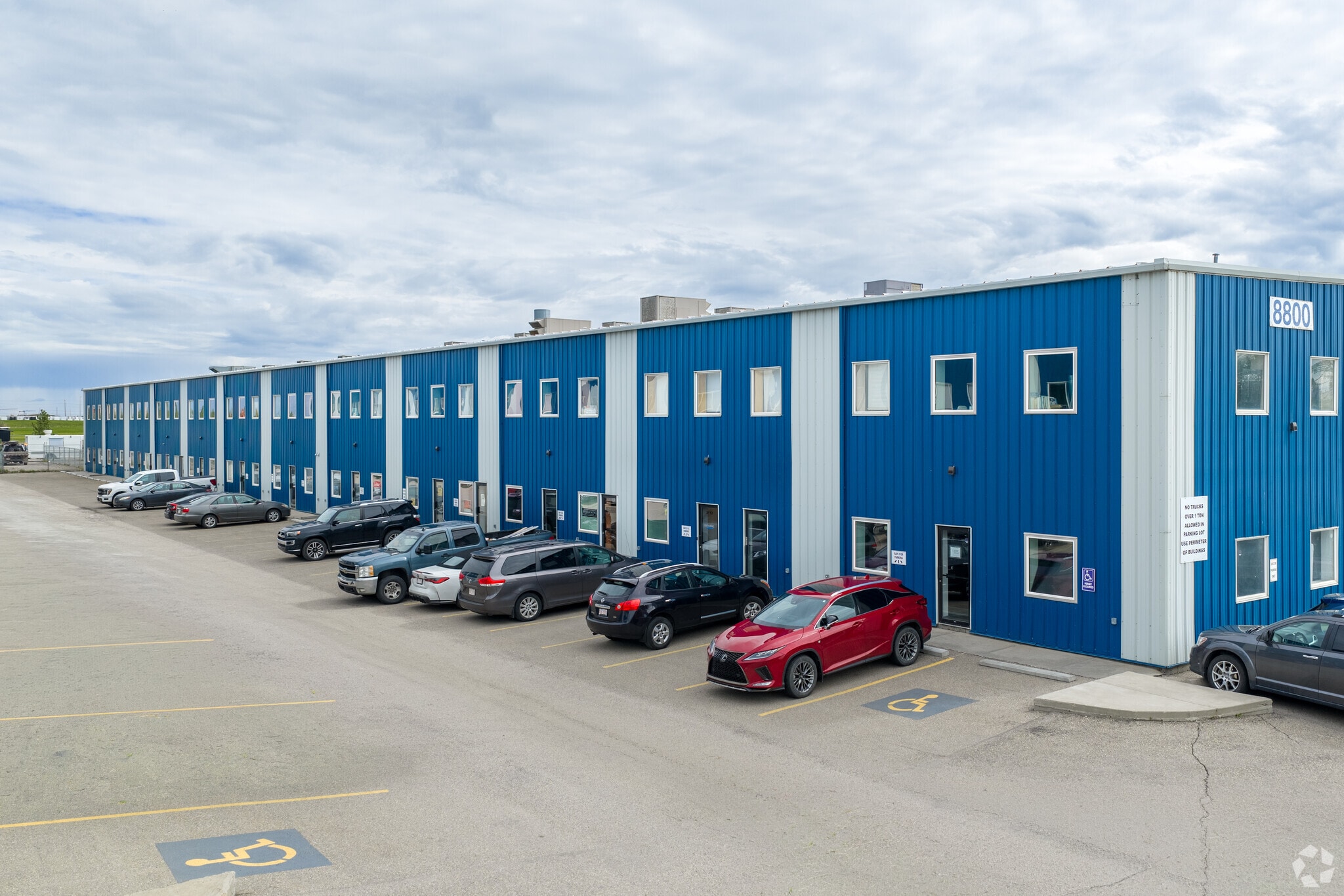 8800 Venture Av SE, Calgary, AB for lease Primary Photo- Image 1 of 23