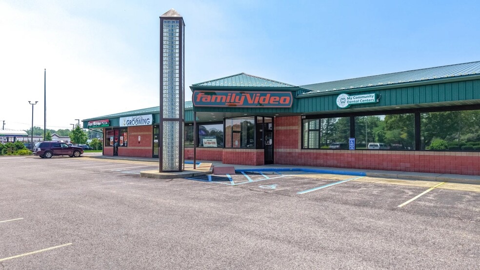 805 Beacon Blvd, Grand Haven, MI à louer - Photo du bâtiment - Image 2 de 5