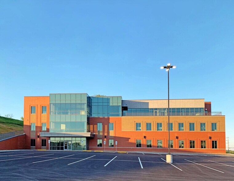 11800 Old Bluff Rd, Columbia, IL à louer - Photo du bâtiment - Image 1 de 3