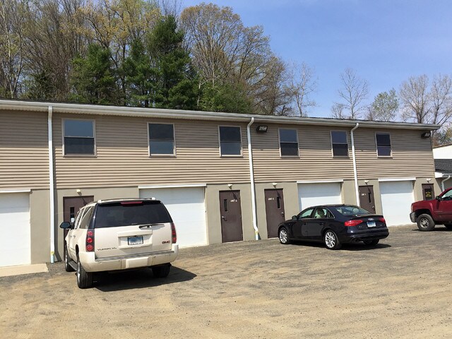 34 Del Mar Dr, Brookfield, CT for lease Building Photo- Image 1 of 8
