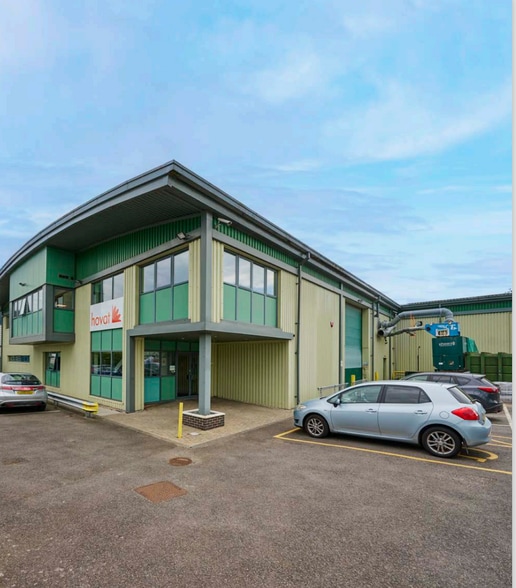 Shearway Business Park,  Pent Road, portfolio of 2 properties for sale on LoopNet.ca - Primary Photo - Image 2 of 2