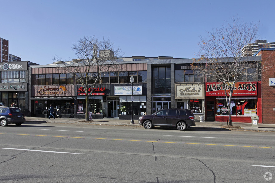 104-106 Lakeshore Rd E, Mississauga, ON à vendre - Photo principale - Image 1 de 1