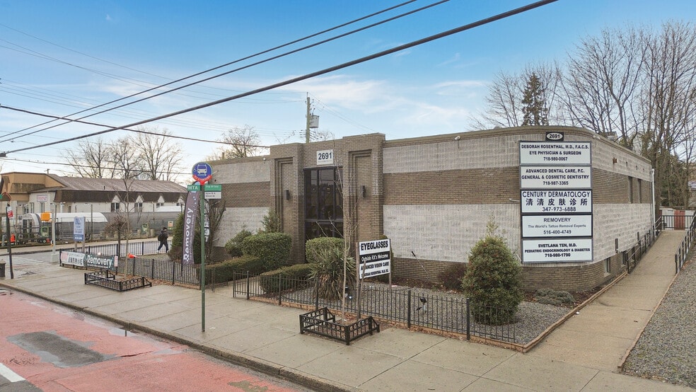 2691 Hylan Blvd, Staten Island, NY à louer - Photo du bâtiment - Image 2 de 7