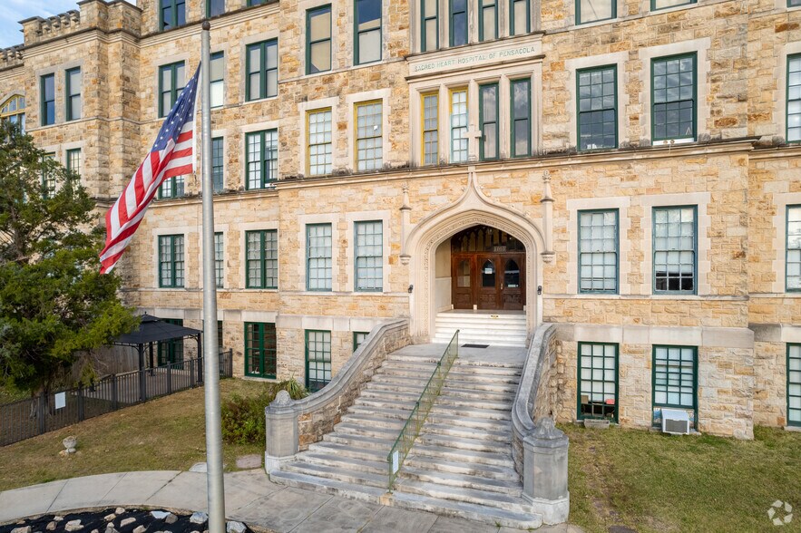 1010 12th Ave, Pensacola, FL for lease - Building Photo - Image 3 of 11