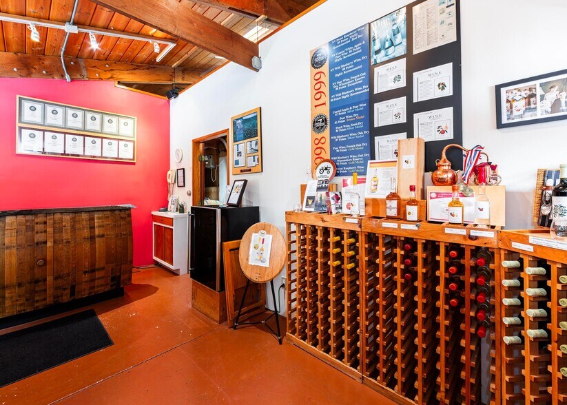 175 Chicken Mill Pond Rd, Gouldsboro, ME à vendre - Photo intérieure - Image 2 de 45