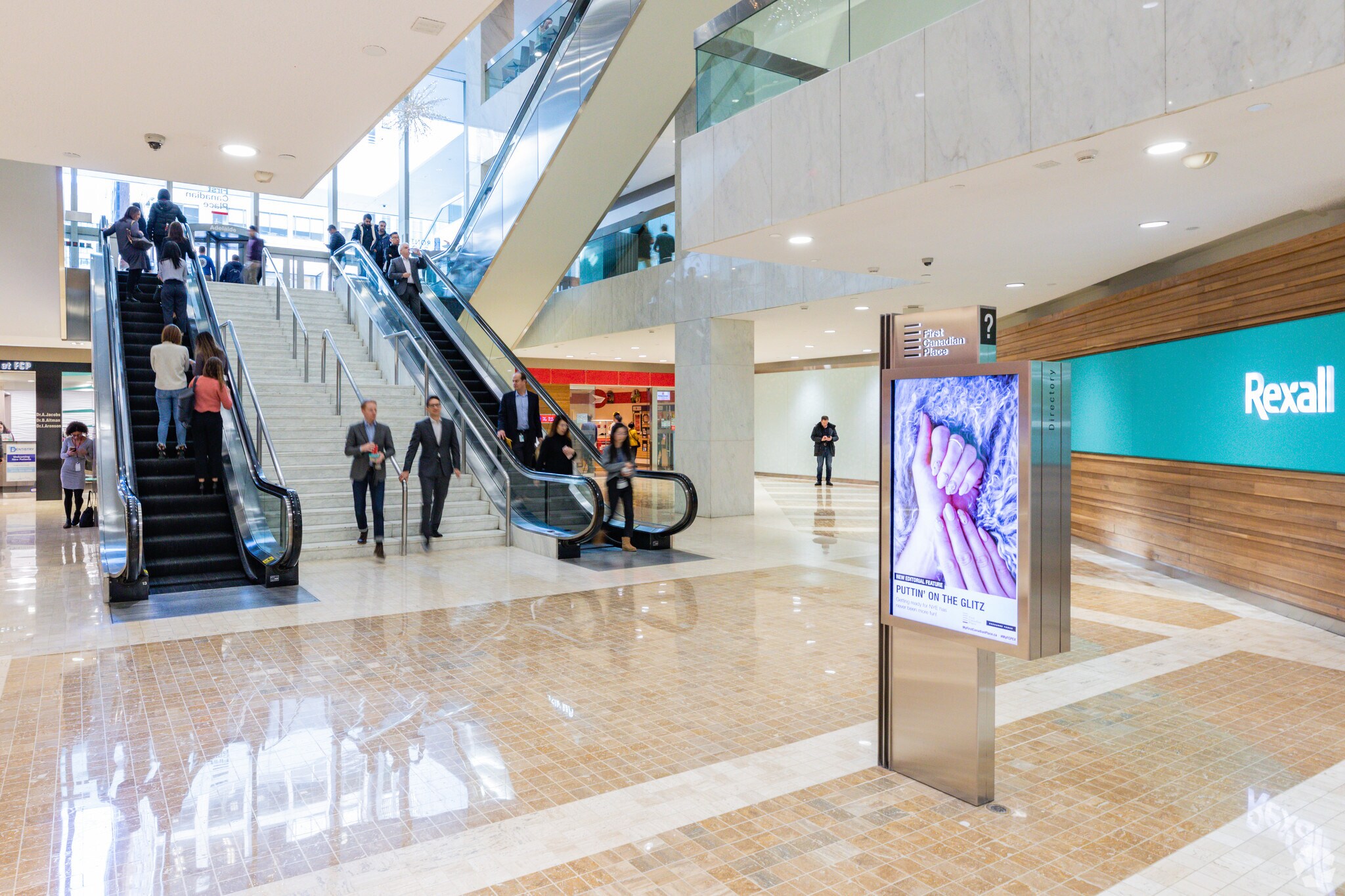 100-130 King St W, Toronto, ON à vendre Photo principale- Image 1 de 1