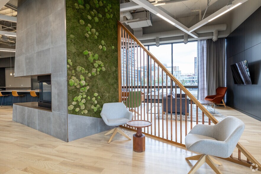 330 2nd Ave S, Minneapolis, MN à louer - Photo du bâtiment - Image 1 de 47