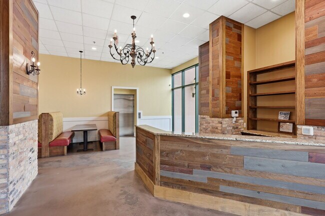 More details for 300 S Duval St, Tallahassee, FL - Retail for Lease