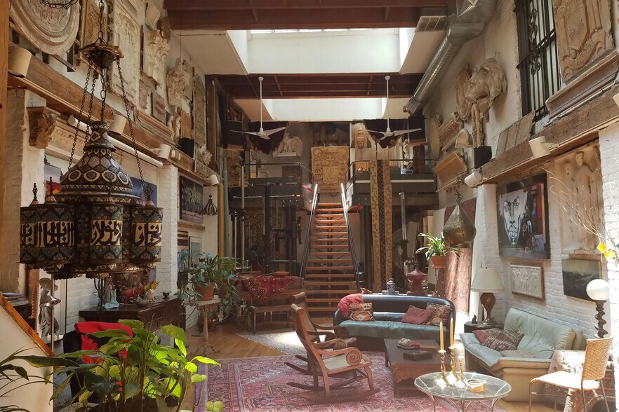 218 E 25th St, New York, NY à vendre - Photo du bâtiment - Image 3 de 8