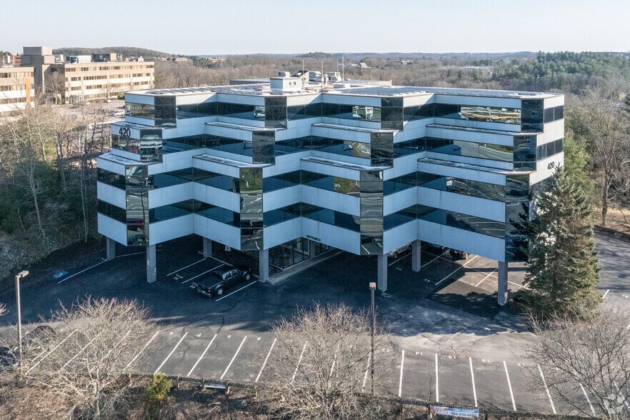 420 Lakeside Ave, Marlborough, MA à louer - Photo du bâtiment - Image 2 de 3