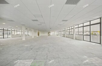 13-19 Avenue De La Métallurgie, Saint-Denis à louer Photo intérieure- Image 1 de 1