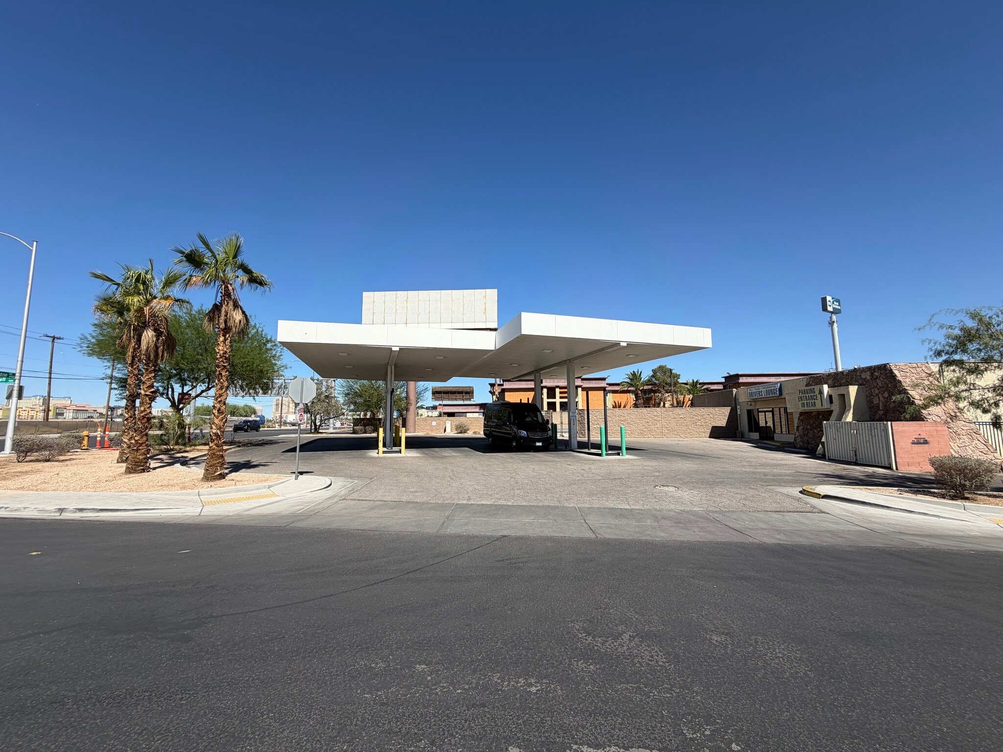 4990 Paradise Rd, Las Vegas, NV for lease Primary Photo- Image 1 of 13