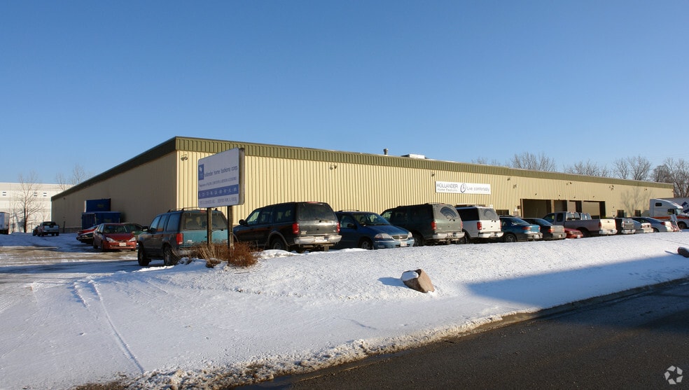 7373 S Lockwood Ave, Bedford Park, IL for sale - Building Photo - Image 2 of 6