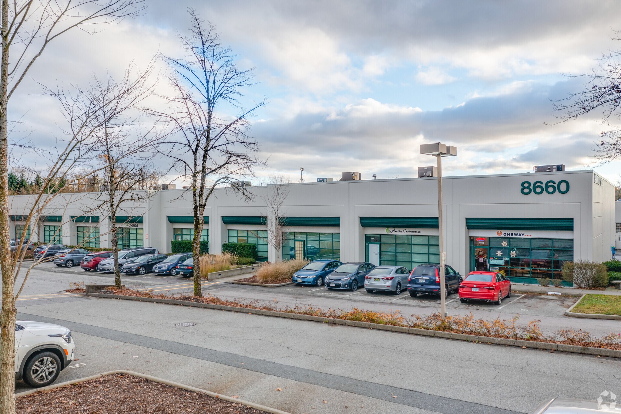 8662-8678 Commerce Ct, Burnaby, BC for sale Primary Photo- Image 1 of 1