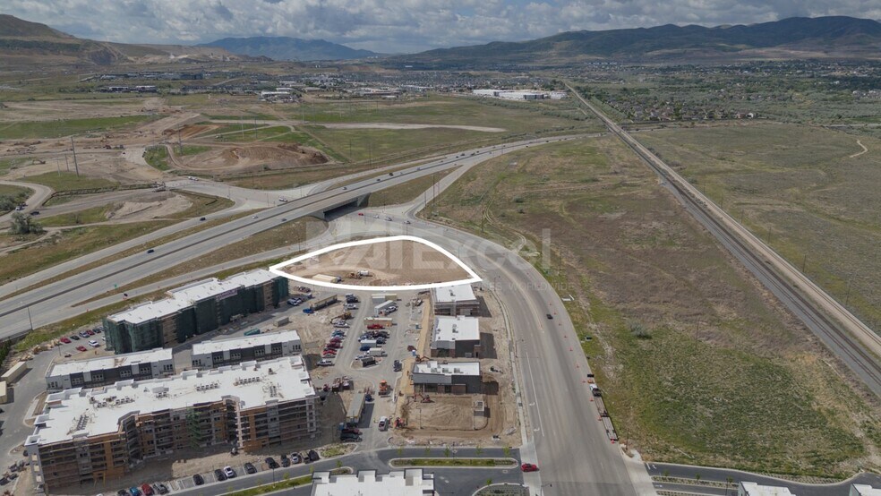 13657 South 600 West, Draper, UT à vendre - Photo principale - Image 2 de 7