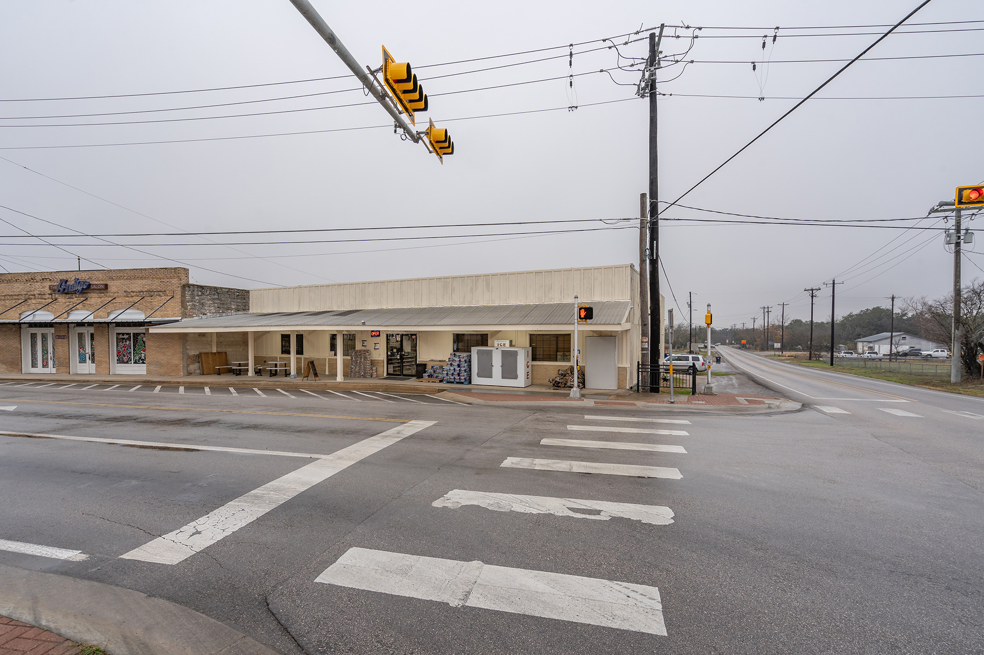 1017 Main St, Liberty Hill, TX à vendre Photo du bâtiment- Image 1 de 22