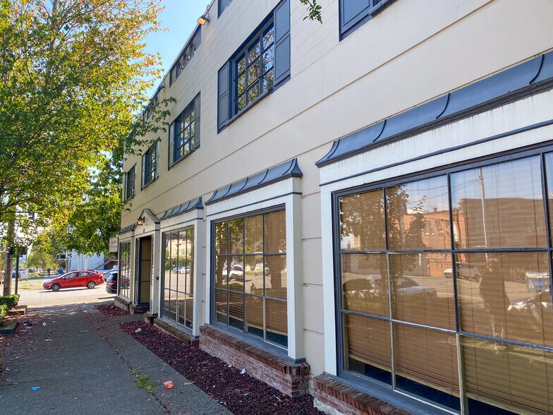 524 Tacoma Ave S, Tacoma, WA à vendre - Photo du bâtiment - Image 1 de 4