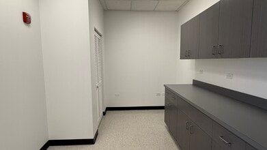 3375 Koapaka St, Honolulu, HI for lease Interior Photo- Image 2 of 3