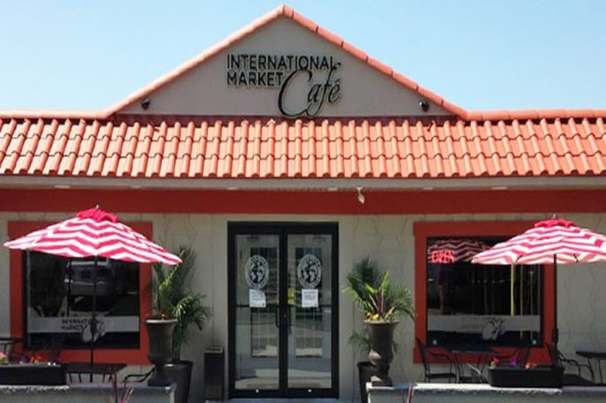 40 Macondray St, Cumberland, RI for sale - Primary Photo - Image 1 of 15