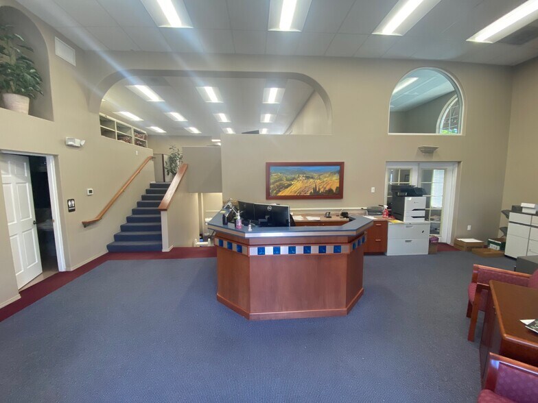 8333 SE Stark St, Portland, OR à louer - Photo du bâtiment - Image 2 de 10