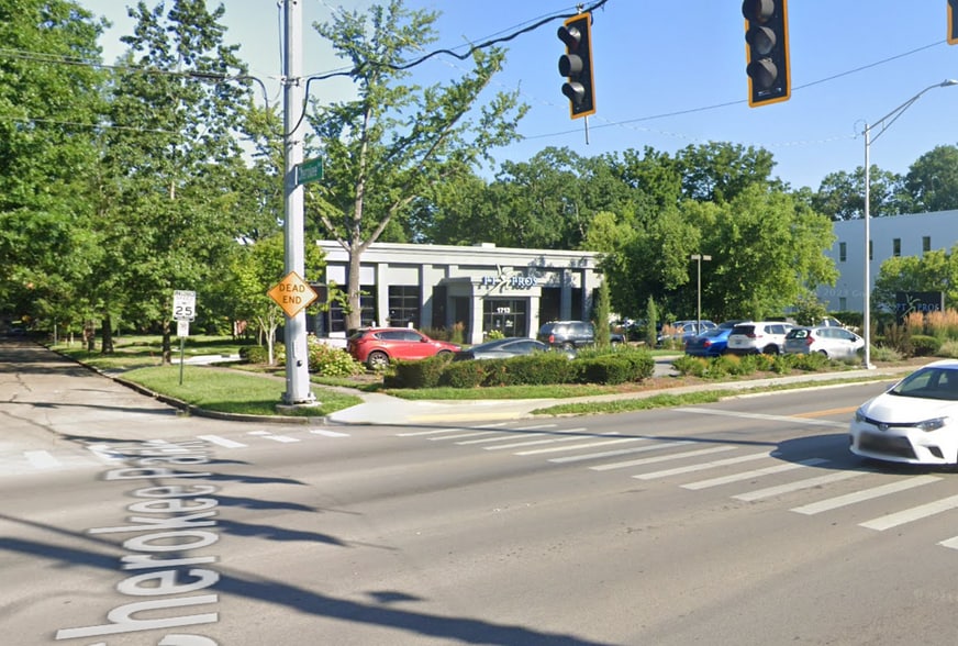 1713 Nicholasville Rd, Lexington, KY for sale - Building Photo - Image 1 of 5