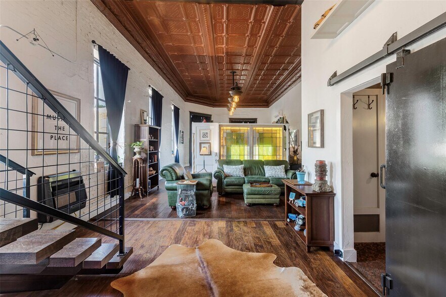 201 W Main St, Cumby, TX à vendre - Photo du bâtiment - Image 3 de 34