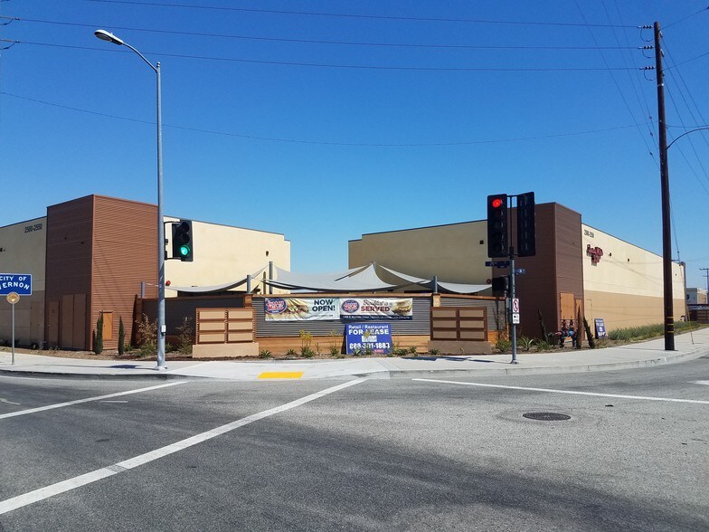 2544-2550 S Alameda St, Vernon, CA à louer - Photo du bâtiment - Image 3 de 6