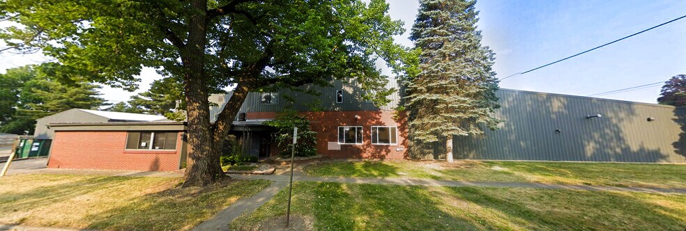 403 S Jefferson St, Sturgis, MI à louer - Photo du bâtiment - Image 3 de 10
