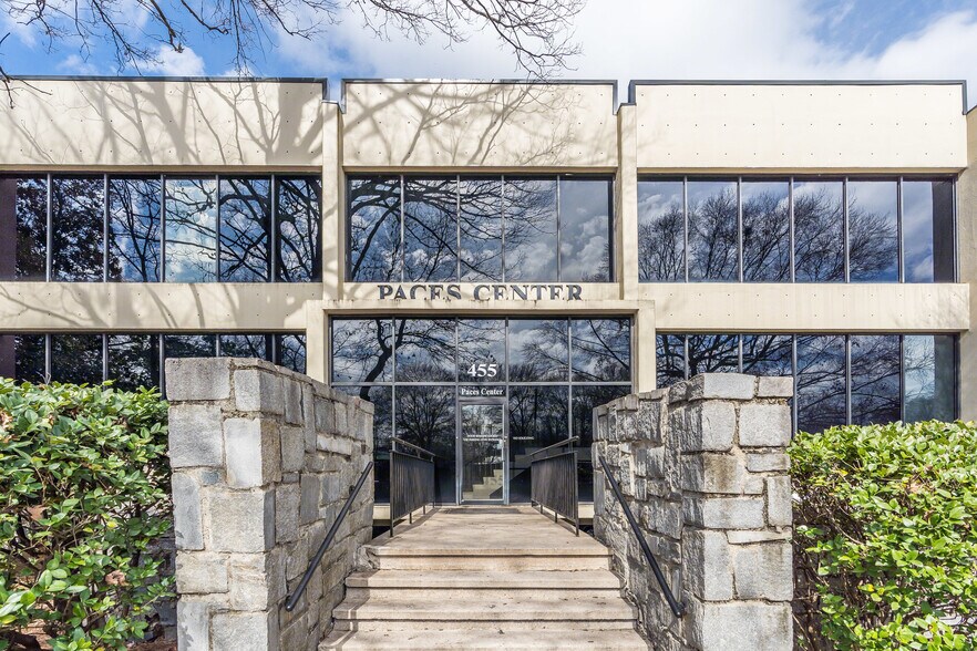455 E Paces Ferry Rd NE, Atlanta, GA à louer - Photo du bâtiment - Image 1 de 10