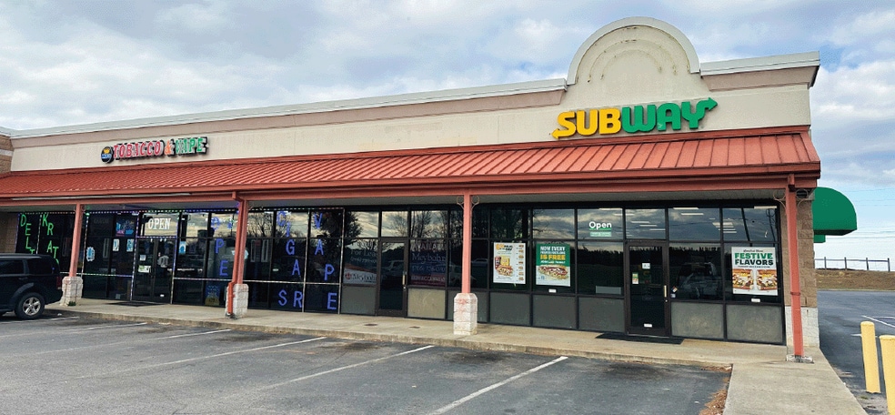 155 Carolina Sq, Edgefield, SC for sale - Building Photo - Image 3 of 3