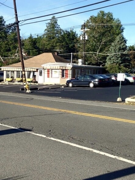 36 John Ringo Rd, Ringoes, NJ for lease - Building Photo - Image 2 of 40